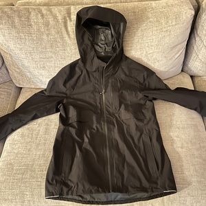 Men’s Lululemon rain jacket.